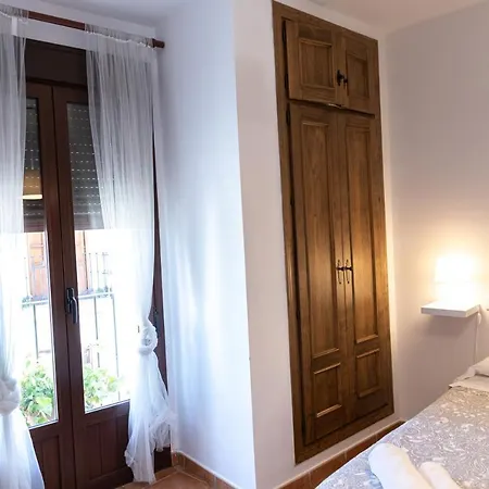 Casa Con Parking A 500m Del Tajo De Appartement