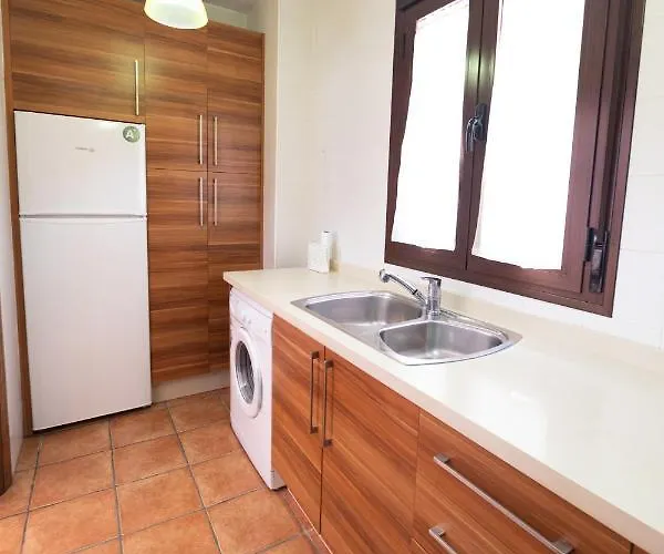 Casa Con Parking A 500m Del Tajo De *