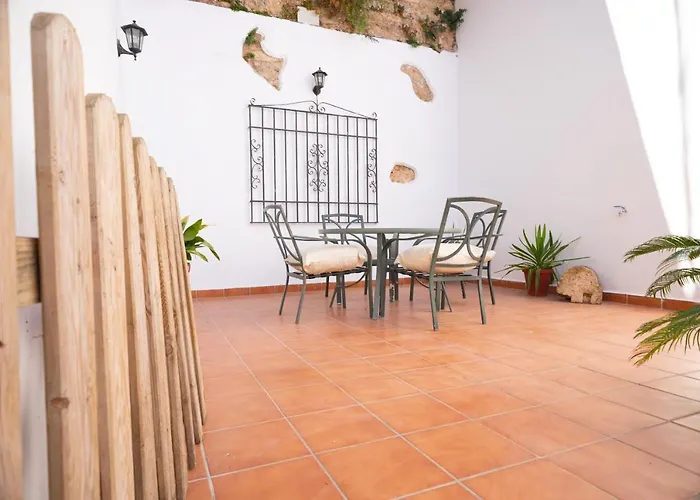 Casa Con Parking A 500m Del Tajo De *