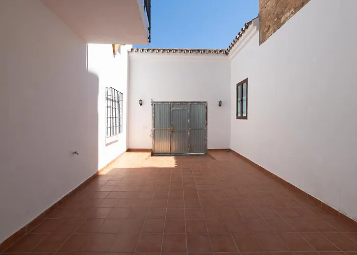 Casa Con Parking A 500m Del Tajo De Appartamento *